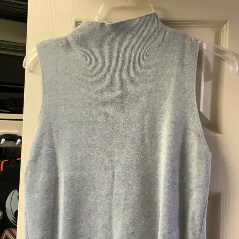 Old navy sleeveless top